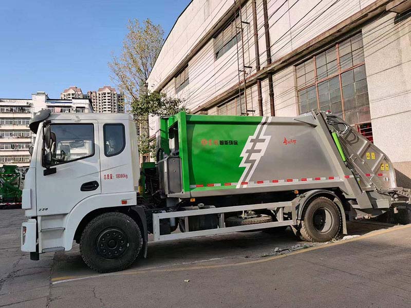 东风锦程17方压缩式垃圾车
